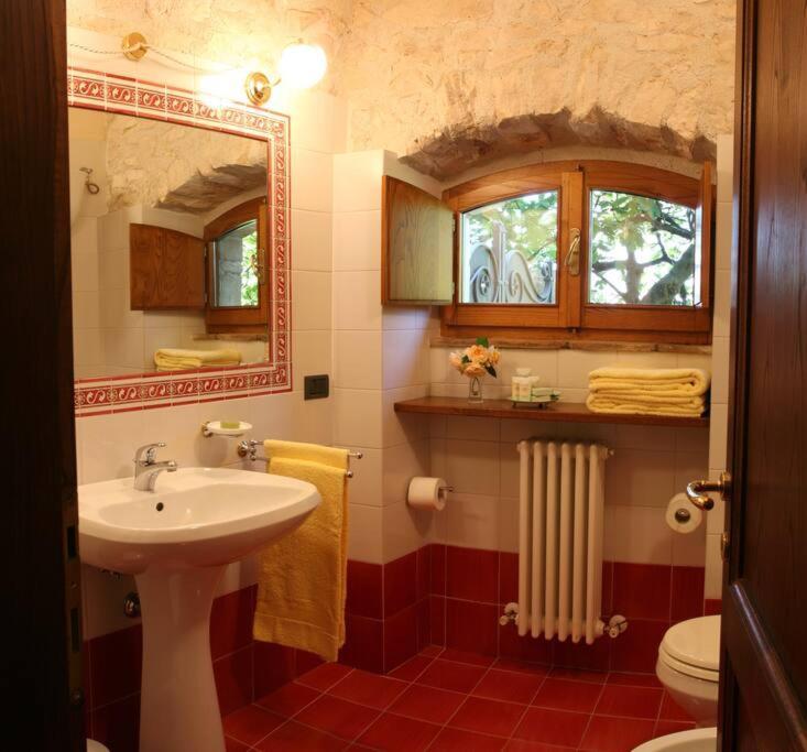 All Stone Horse Stable Converted To Elegant Apartment - Baltimora Spoleto Exterior foto