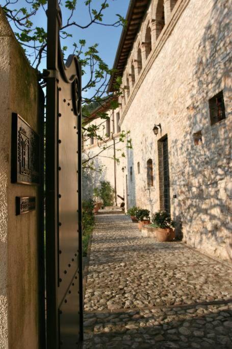 All Stone Horse Stable Converted To Elegant Apartment - Baltimora Spoleto Exterior foto